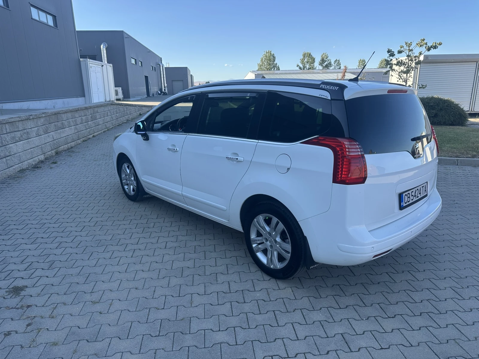 Peugeot 5008 2.0НDI 163кс Head up, Navi, Pano, снимка 4 - Автомобили и джипове - 55991717