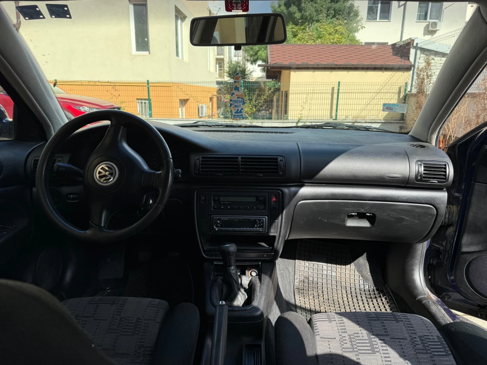 VW Passat 1.8T, снимка 7 - Автомобили и джипове - 56545549