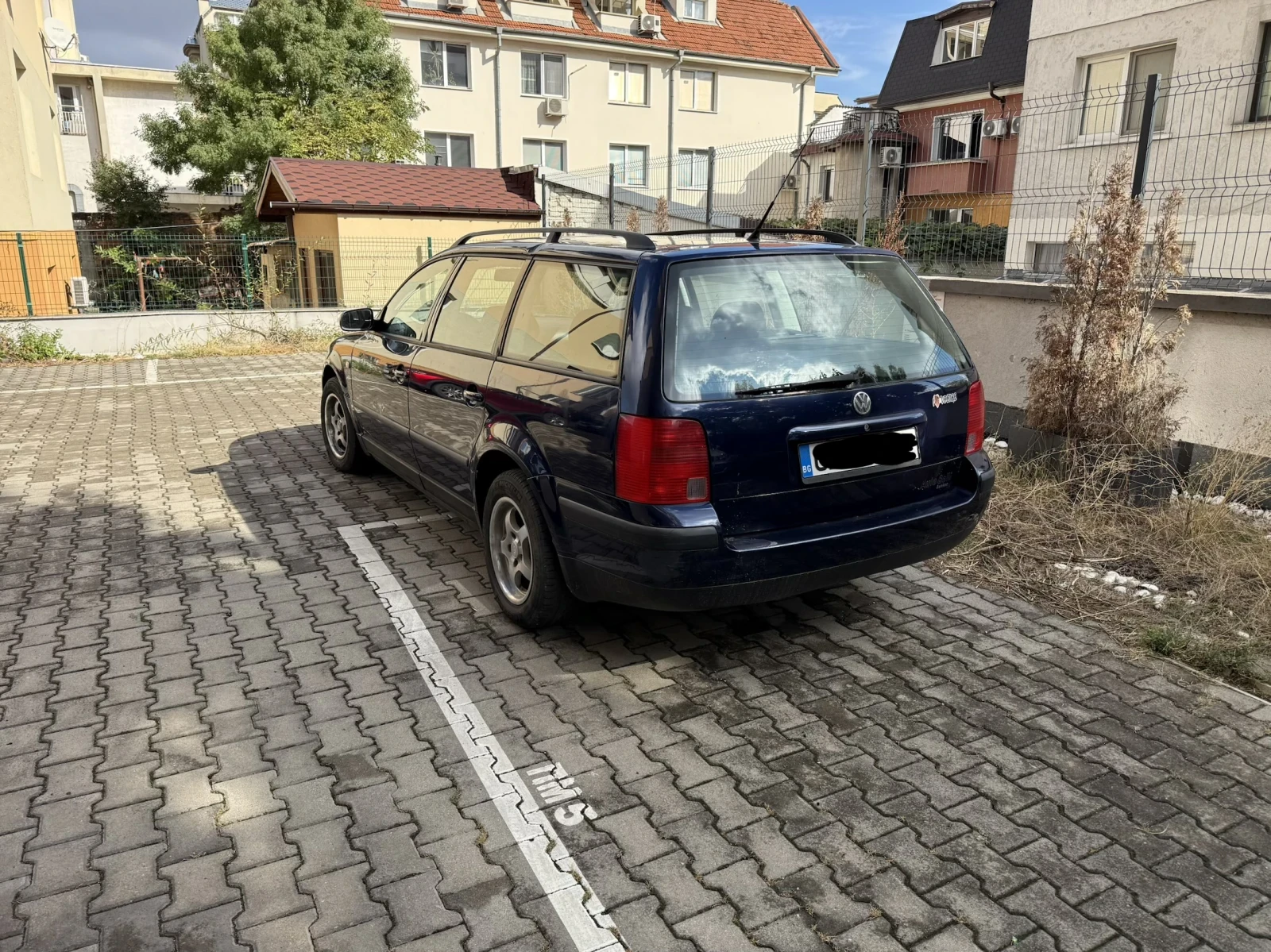 VW Passat 1.8T, снимка 4 - Автомобили и джипове - 56545549
