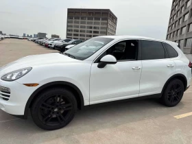 Porsche Cayenne * AWD 4dr * CARFAX * ЦЕНА ДО БГ, снимка 2
