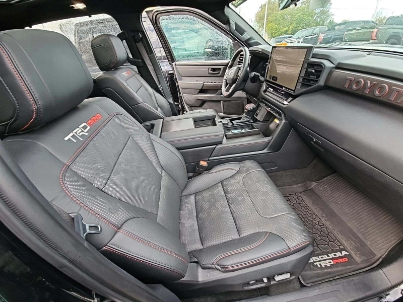 Toyota Sequoia TRD PRO, Hybrid, Pano, Месечна вноска от 2050 лв., снимка 8 - Автомобили и джипове - 52143745
