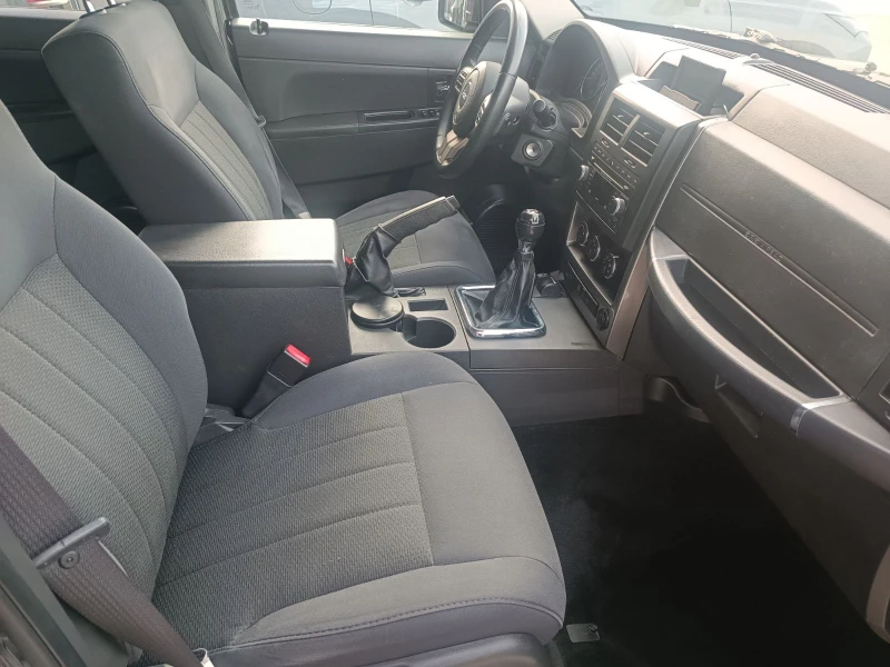 Jeep Cherokee 2.8 CRD Limited, снимка 10 - Автомобили и джипове - 52272804