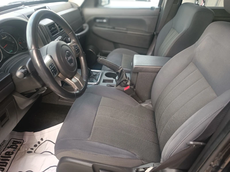 Jeep Cherokee 2.8 CRD Limited, снимка 8 - Автомобили и джипове - 52272804