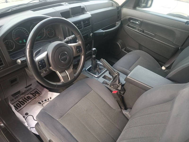 Jeep Cherokee 2.8 CRD Limited, снимка 7 - Автомобили и джипове - 52272804