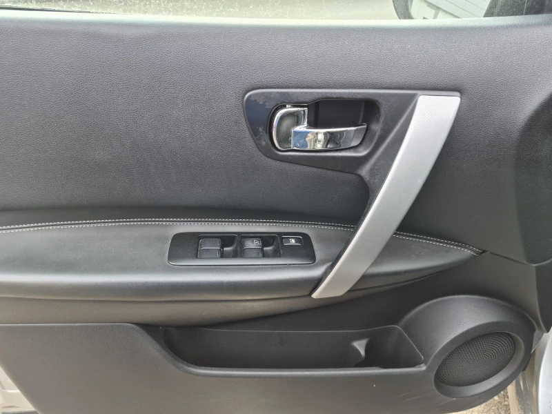 Nissan Qashqai 2.0 140PS Кожа, Панорама, снимка 7 - Автомобили и джипове - 53124299