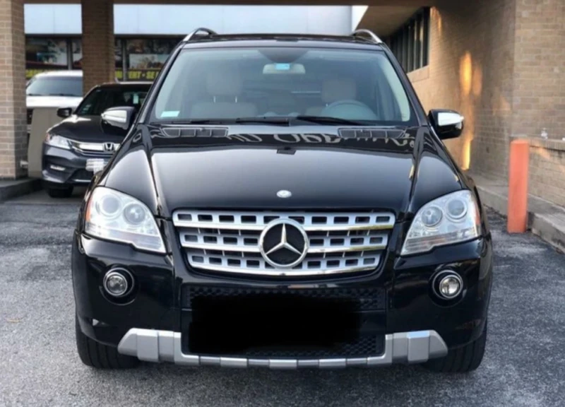 Mercedes-Benz ML 500 * AMG LINE* V8* CARFAX* 5.5* 388, снимка 2 - Автомобили и джипове - 53458791