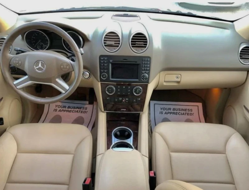 Mercedes-Benz ML 500 * AMG LINE* V8* CARFAX* 5.5* 388, снимка 8 - Автомобили и джипове - 53458791