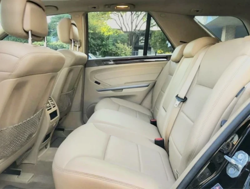 Mercedes-Benz ML 500 * AMG LINE* V8* CARFAX* 5.5* 388, снимка 13 - Автомобили и джипове - 53458791
