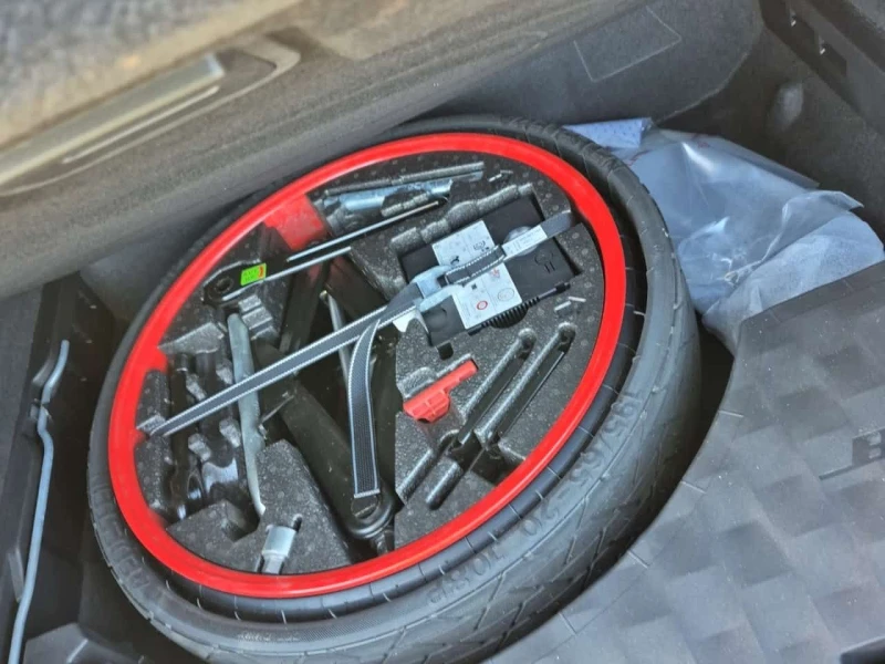 Porsche Cayenne * AWD * BOSE* ПОДГРЕВ* NAVI* KEYLESS* 2 КЛЮЧА* 360, снимка 14 - Автомобили и джипове - 53556025