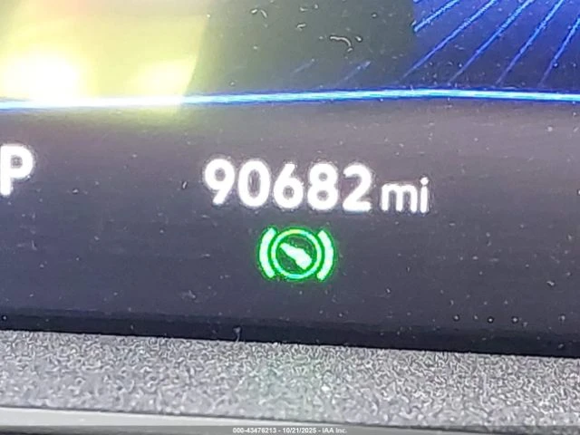 VW Tiguan КОЖА* ПОДГРЕВ* ПАРКТРОНИК* НАВИ* , снимка 14 - Автомобили и джипове - 53697820