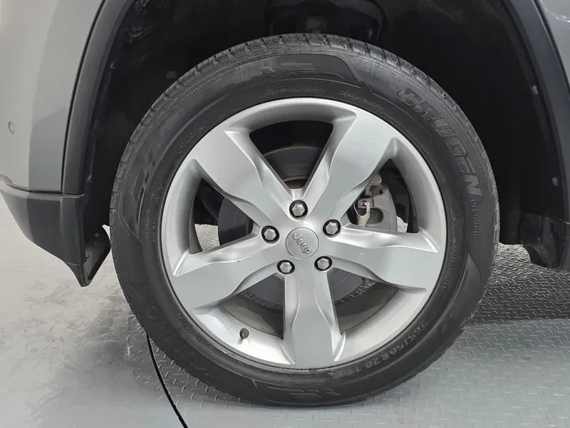 Jeep Cherokee 3.0 Diesel Overland Wk2, снимка 10 - Автомобили и джипове - 53944204