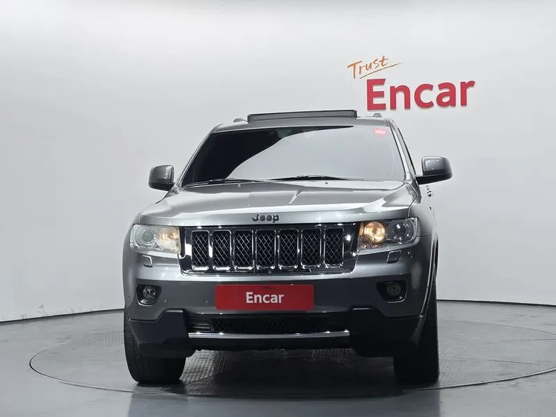 Jeep Cherokee 3.0 Diesel Overland Wk2, снимка 5 - Автомобили и джипове - 53944204