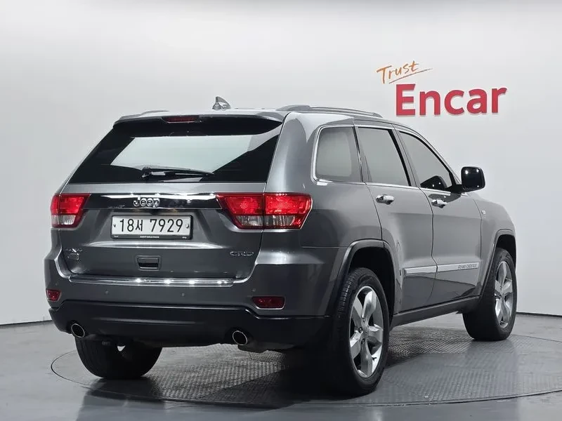 Jeep Cherokee 3.0 Diesel Overland Wk2, снимка 3 - Автомобили и джипове - 53944204