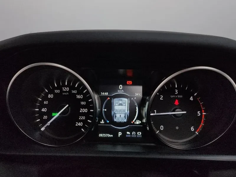 Land Rover Discovery 5 2.0 SD4 SE, снимка 8 - Автомобили и джипове - 55705616