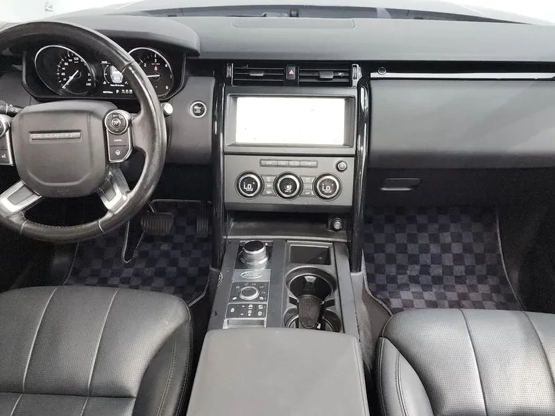 Land Rover Discovery 5 2.0 SD4 SE, снимка 7 - Автомобили и джипове - 55705616