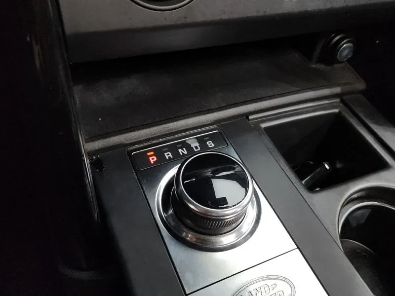 Land Rover Discovery 5 2.0 SD4 SE, снимка 9 - Автомобили и джипове - 55705616