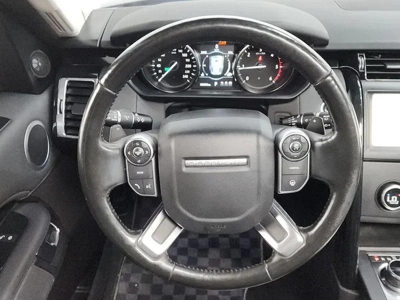 Land Rover Discovery 5 2.0 SD4 SE, снимка 13 - Автомобили и джипове - 55705616