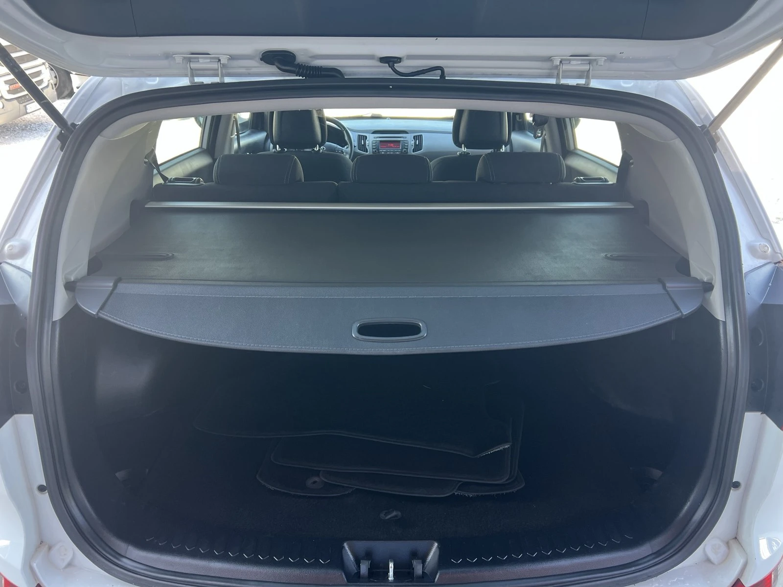 Kia Sportage 1.7 CRDi - изображение 10