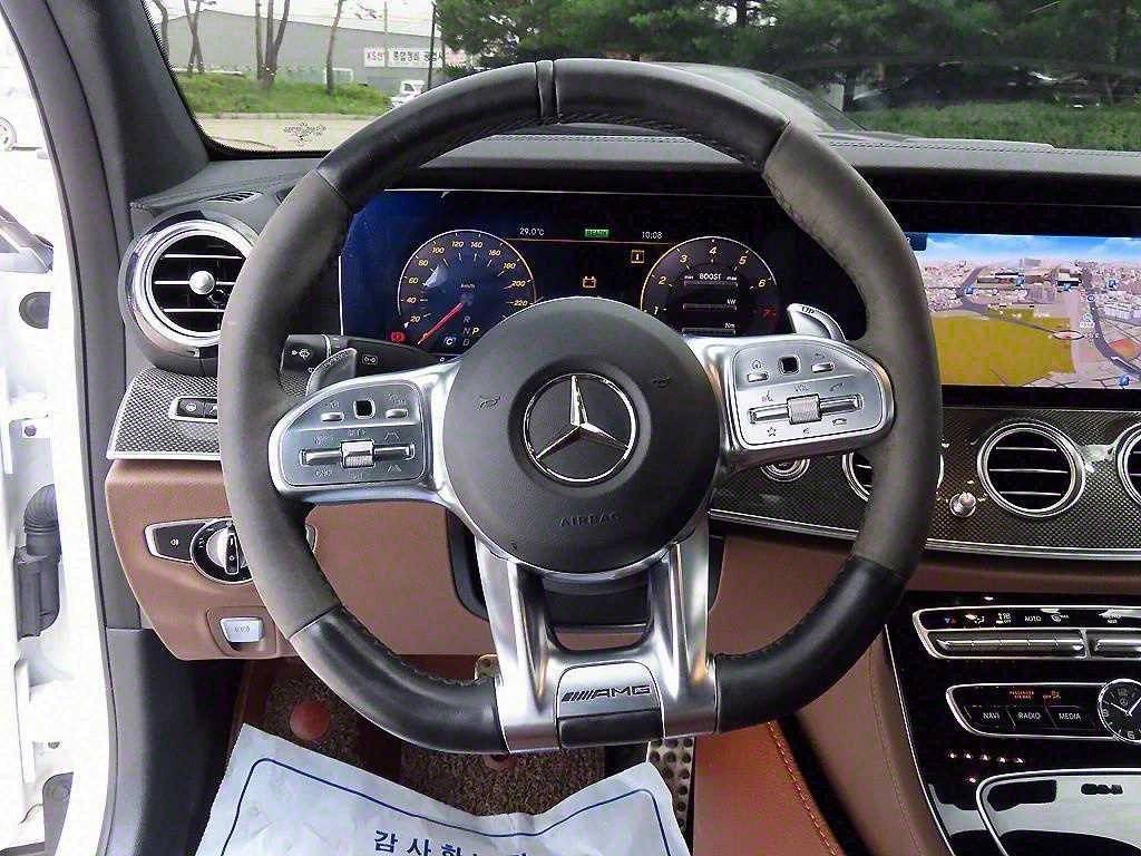 Mercedes-Benz E 53 AMG 4M Burmester Масаж 71 000 Km - изображение 5