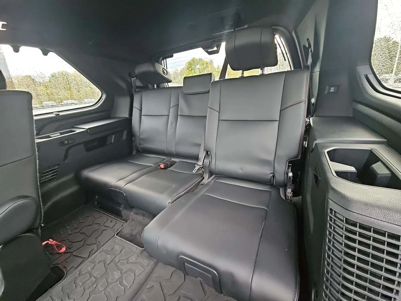 Toyota Sequoia TRD PRO, Hybrid, Pano,    2050 . | Mobile.bg   17