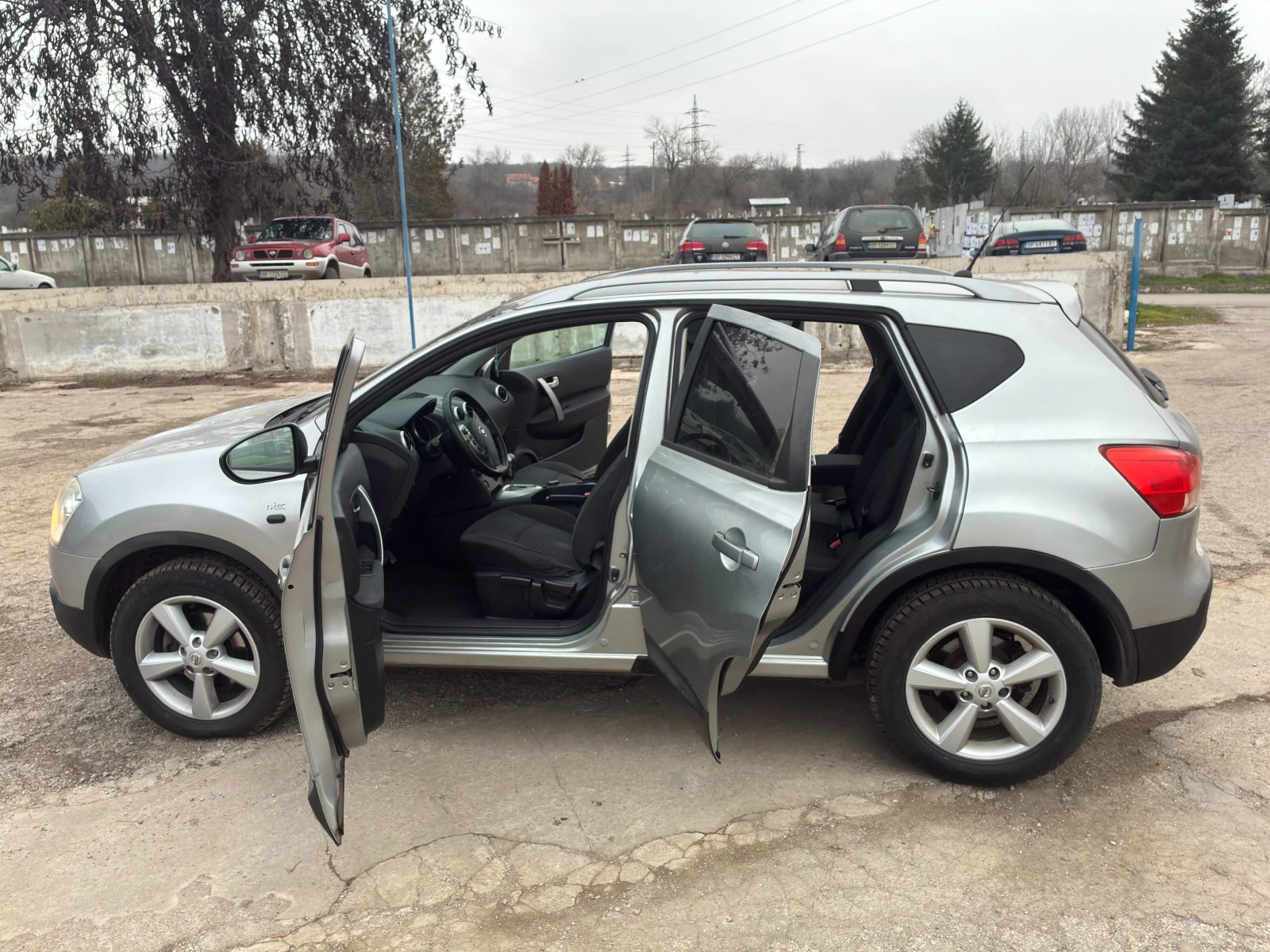 Nissan Qashqai, снимка 4 - Автомобили и джипове - 53887479