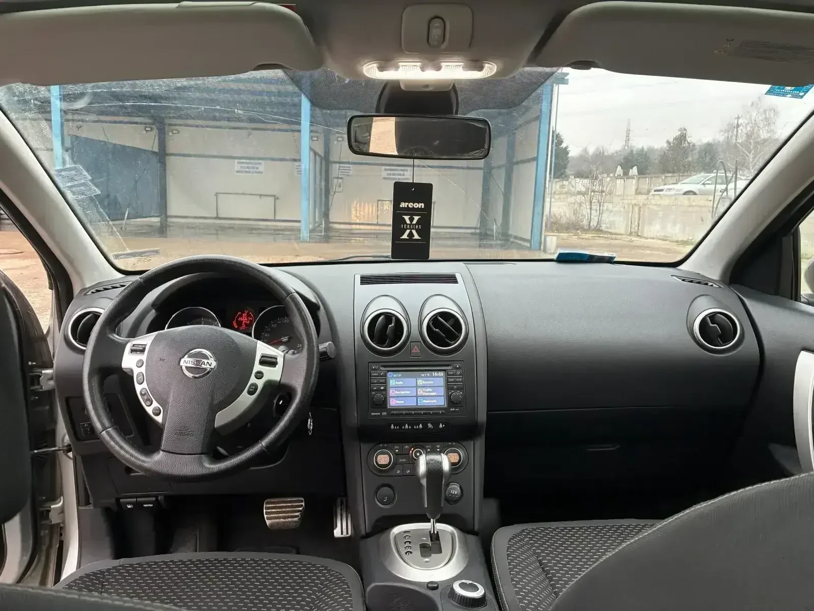 Nissan Qashqai, снимка 10 - Автомобили и джипове - 53887479