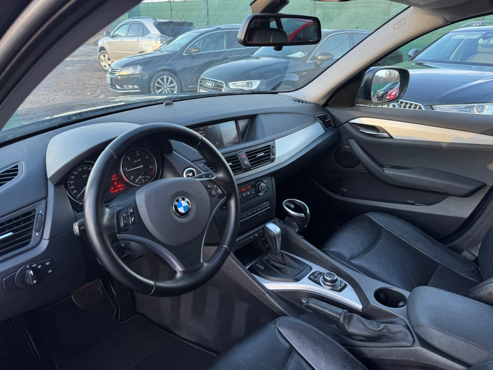 BMW X1 XDrive 23d Кожа/Панорама - изображение 10