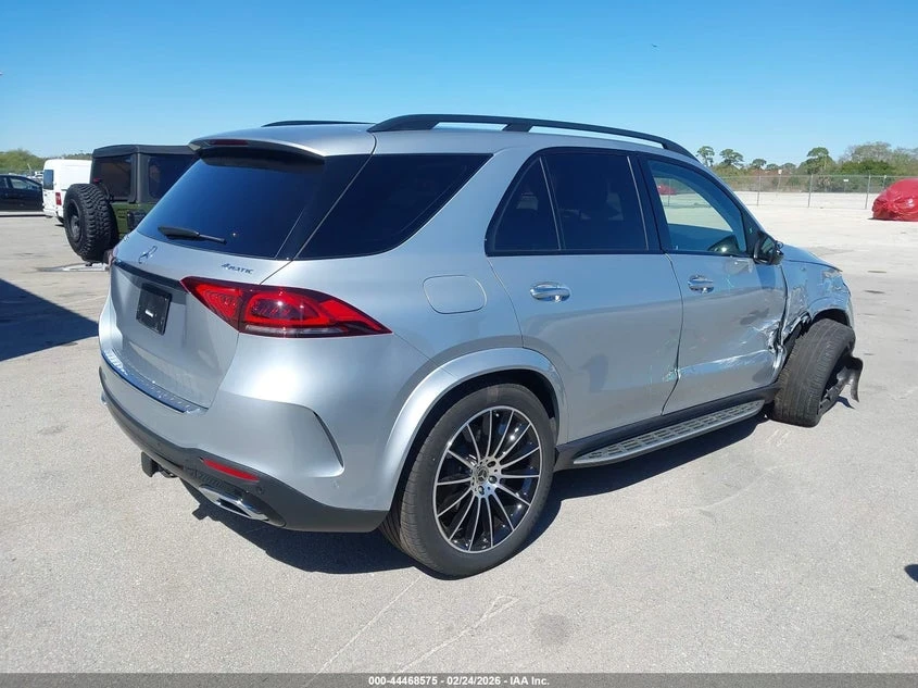 Mercedes-Benz GLE 450 AMG 4MATIC, снимка 4 - Автомобили и джипове - 53807551