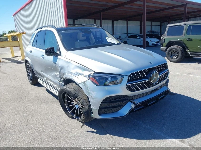Mercedes-Benz GLE 450 AMG 4MATIC, снимка 2 - Автомобили и джипове - 53807551