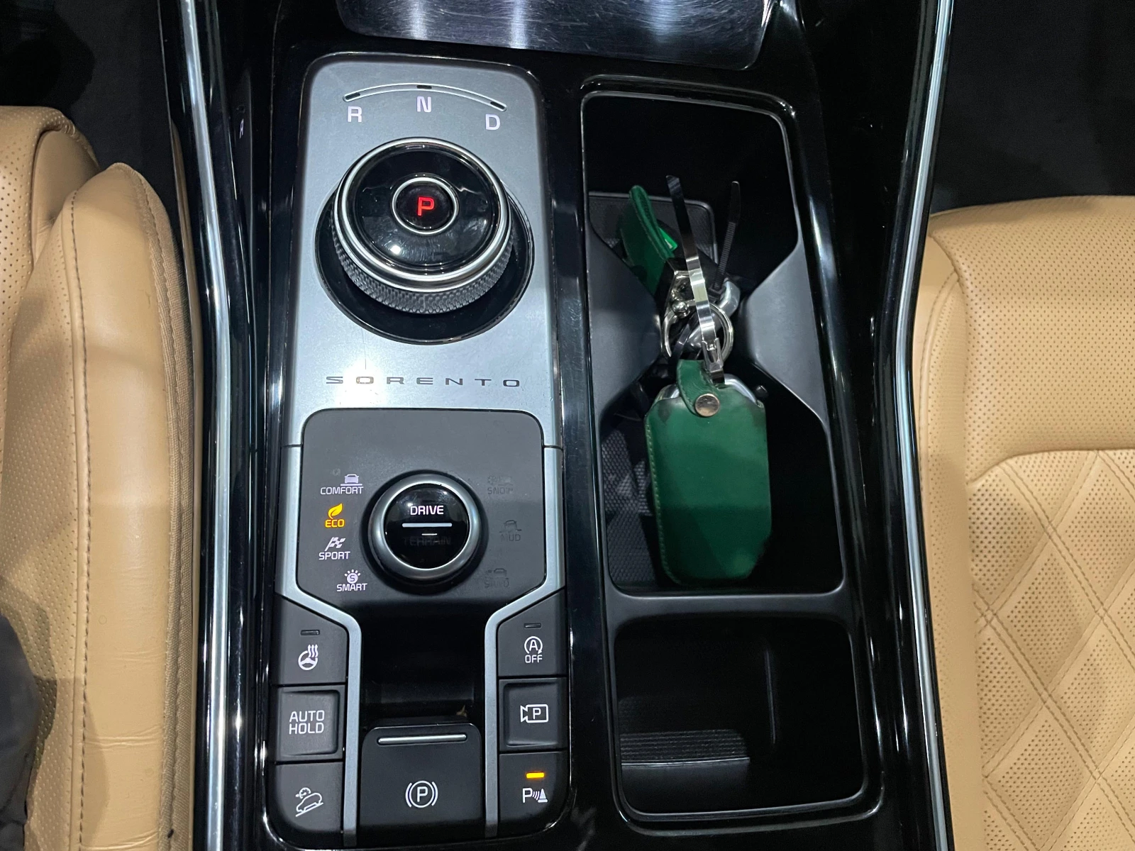 Kia Sorento 2.2 CRDi 4WD ! Signature !, снимка 17 - Автомобили и джипове - 54134608