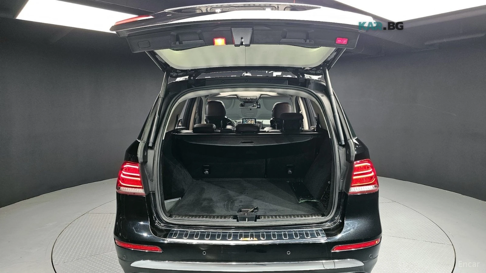 Mercedes-Benz GLE 250d 4MATIC* КОЖА* НАВИ* ПАНО* КАМЕРА, снимка 17 - Автомобили и джипове - 55374404