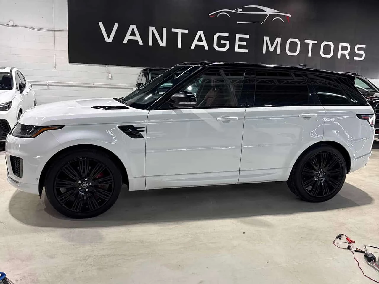 Land Rover Range Rover Sport V8 Supercharged HSE Dynamic | CARFAX | АВТОКРЕДИТ , снимка 3 - Автомобили и джипове - 55505458