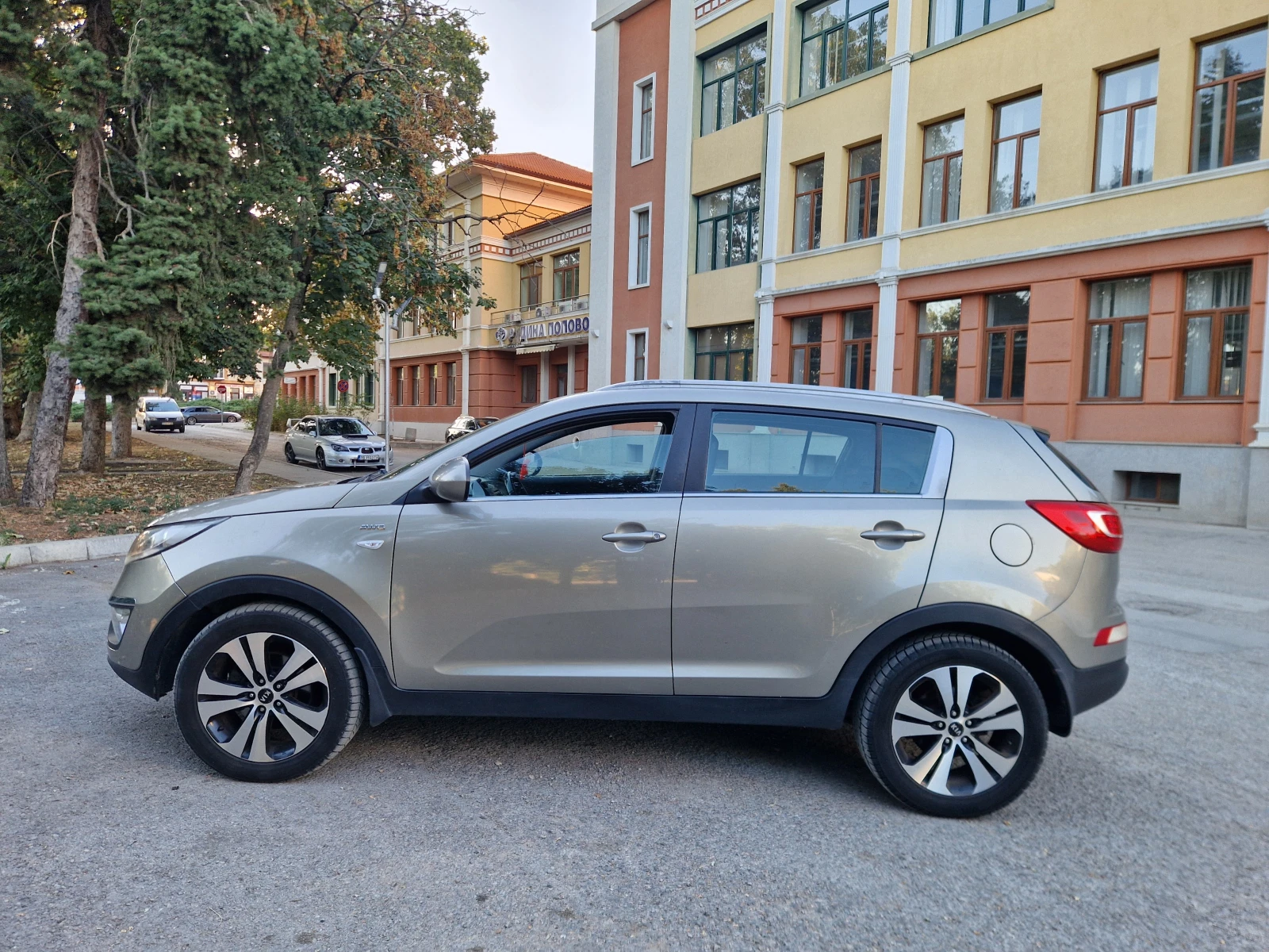Kia Sportage 4x4 2.0d Лизинг, снимка 10 - Автомобили и джипове - 55621852