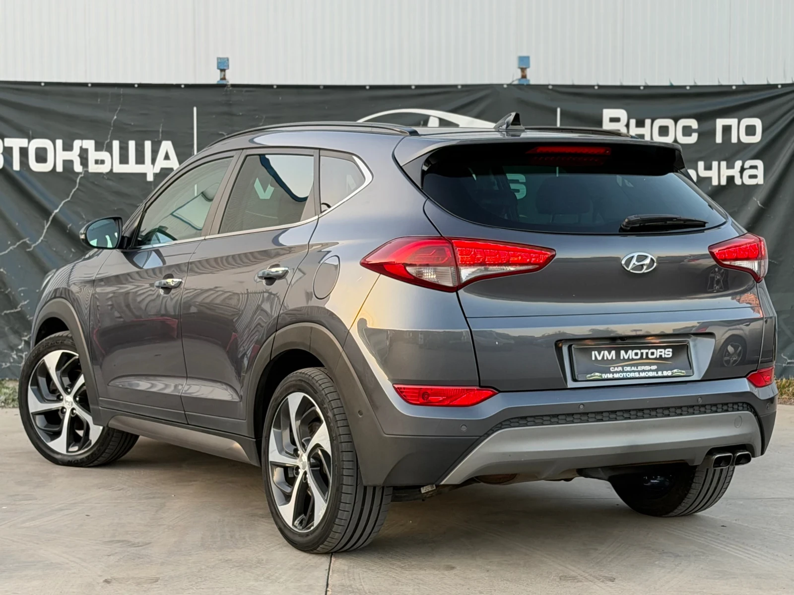 Hyundai Tucson 2.0CRDI* PREMUIM* 4X4* АВТОМАТИК, снимка 4 - Автомобили и джипове - 56293769
