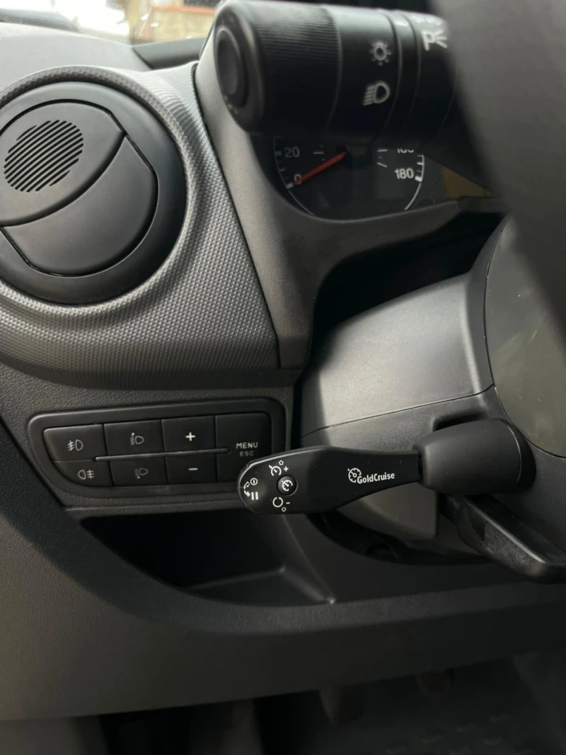 Iveco Daily 35-150 3000 куб.см, хладилен, 6скорости, темпомат,, снимка 17 - Бусове и автобуси - 51876351