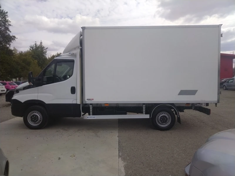 Iveco Daily 35-150 3000 куб.см, хладилен, 6скорости, темпомат,, снимка 4 - Бусове и автобуси - 51876351