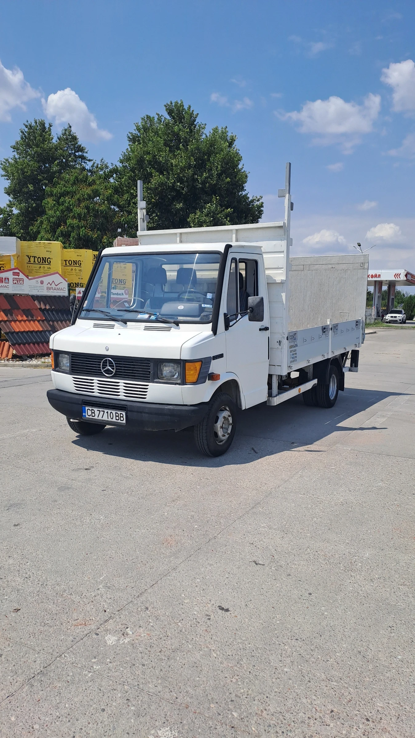 Mercedes-Benz 410