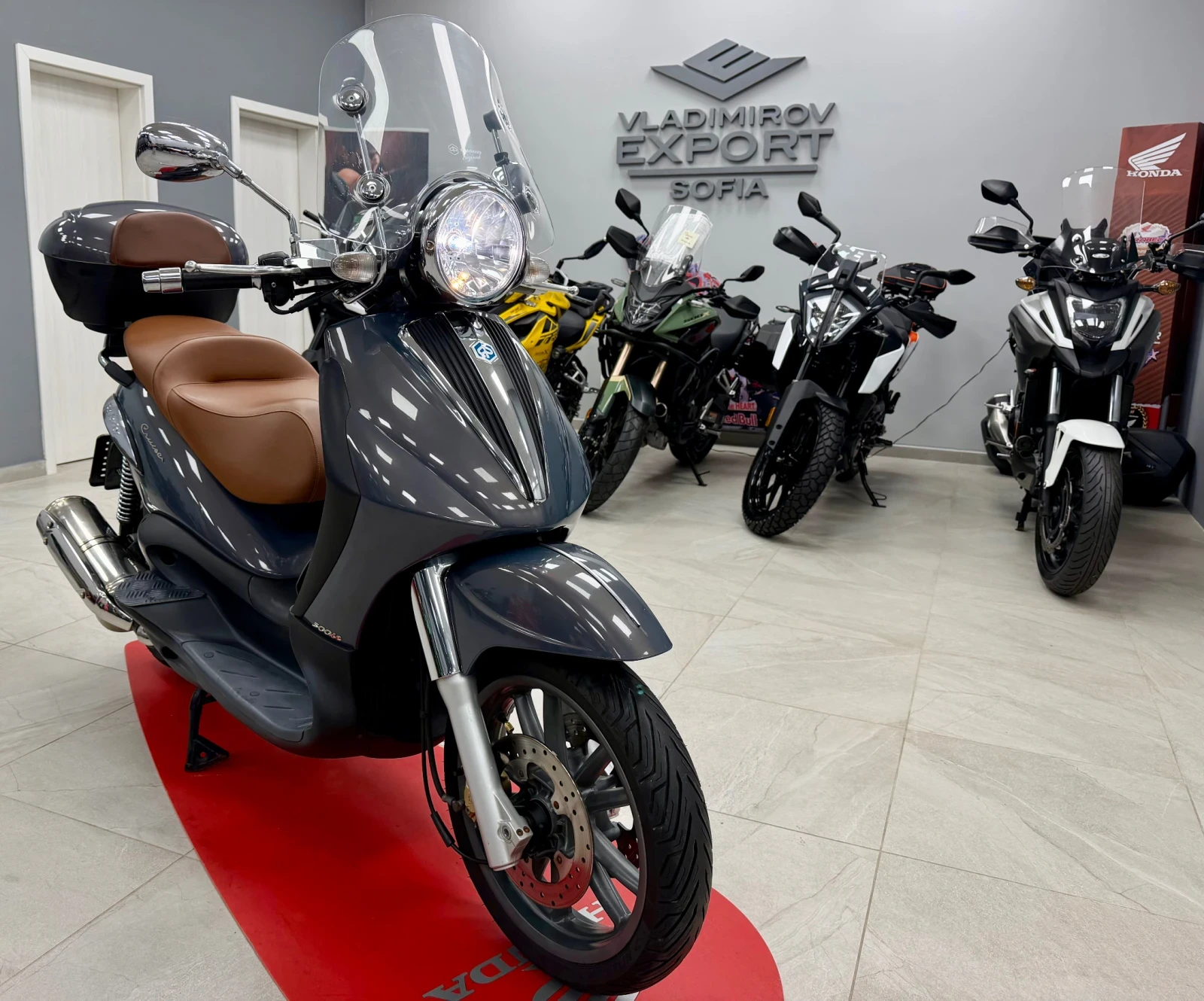 Piaggio Beverly 500 2008, снимка 10 - Мотоциклети и мототехника - 54731884