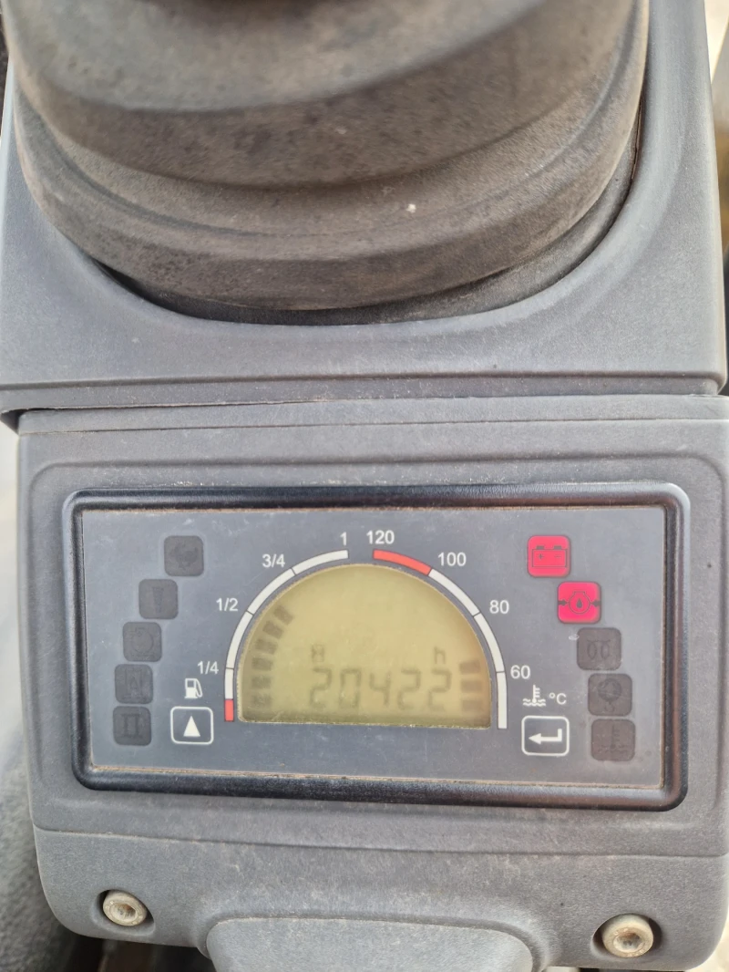 Багер Cat 301.4 C , снимка 5 - Индустриална техника - 52975607