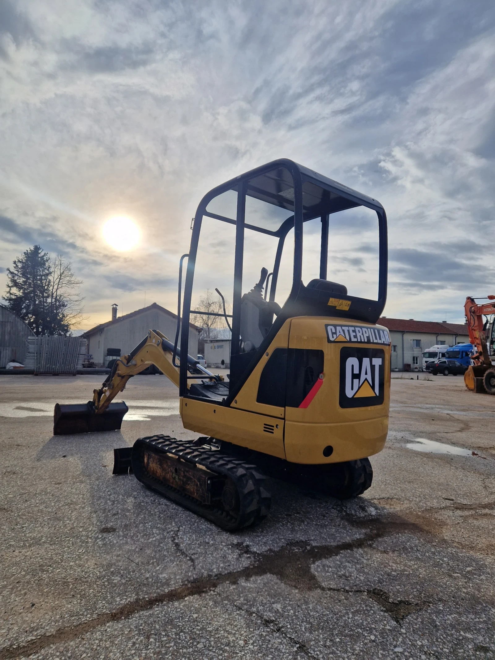 Багер Cat 301.4 C  - изображение 2