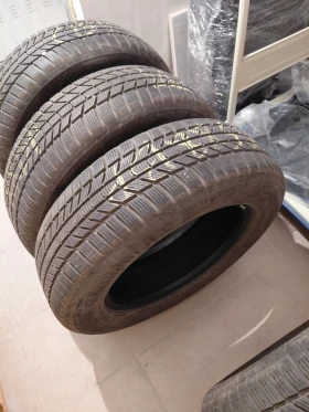 Гуми Зимни 225/65R17, снимка 9 - Гуми и джанти - 52481427