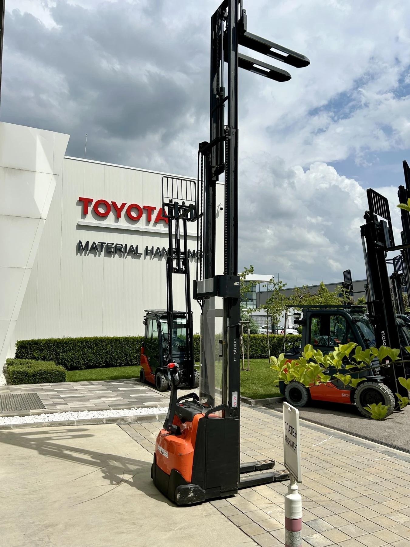   , , , ,      | Mobile.bg   8