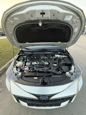 Toyota Corolla HYBRID 2.0 184 к.с 35000км НОВА, снимка 14