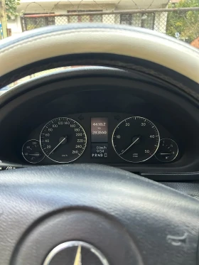 Mercedes-Benz C 200, снимка 8