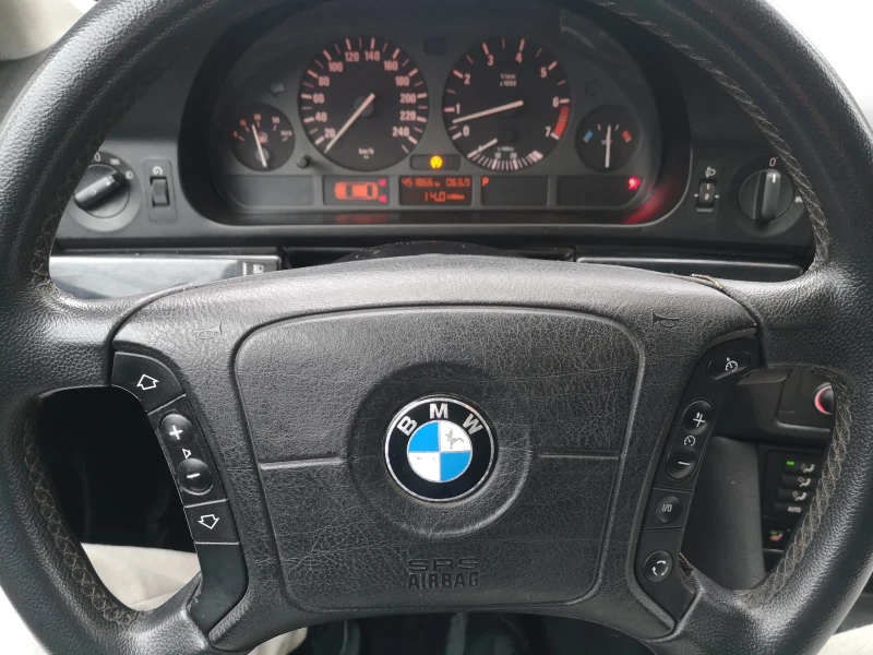 BMW 523, снимка 3 - Автомобили и джипове - 47972811