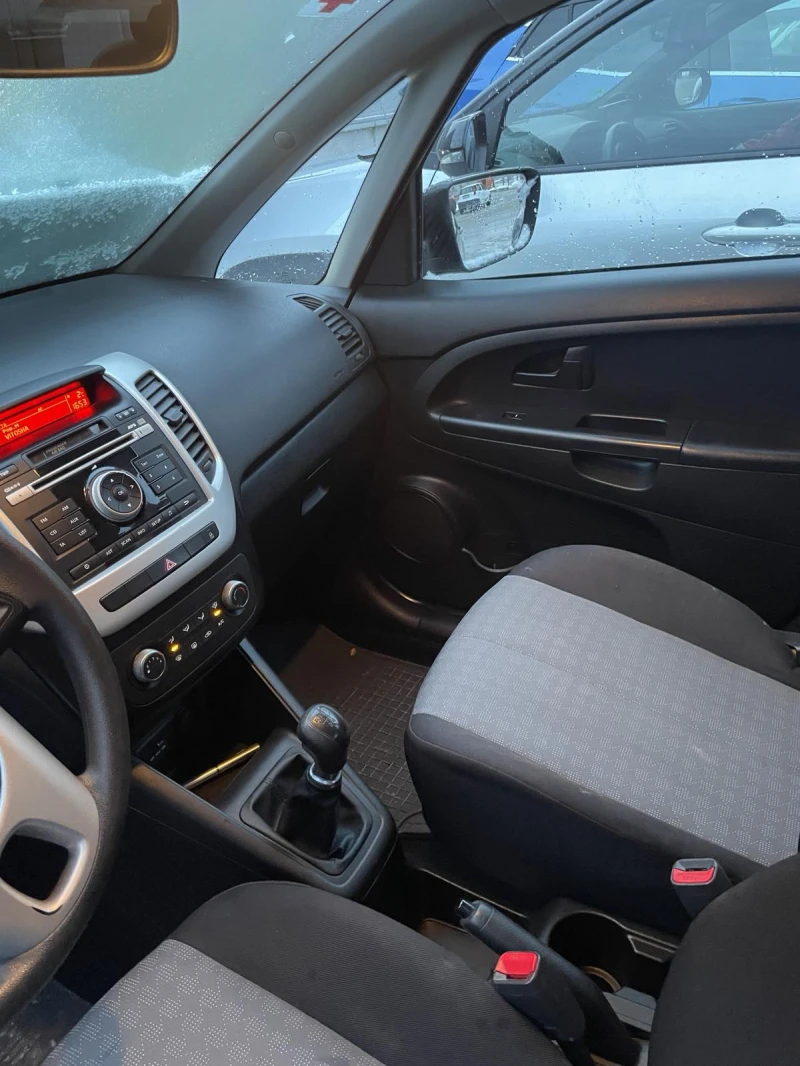 Kia Venga, снимка 10 - Автомобили и джипове - 48872049