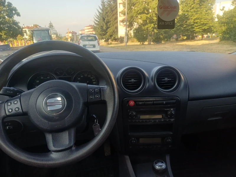 Seat Ibiza, снимка 8 - Автомобили и джипове - 52437579