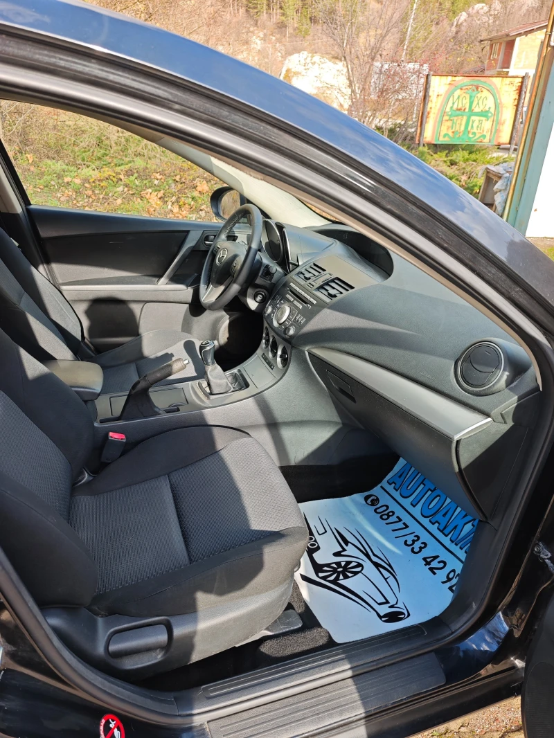 Mazda 3 1.6I НОВ ВНОС, снимка 2 - Автомобили и джипове - 52466921