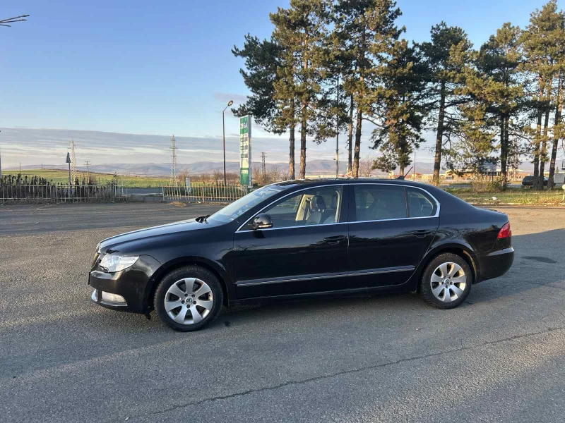 Skoda Superb, снимка 3 - Автомобили и джипове - 53072772