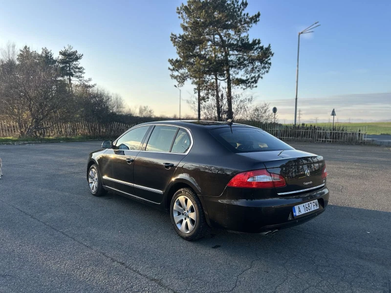 Skoda Superb, снимка 5 - Автомобили и джипове - 53072772